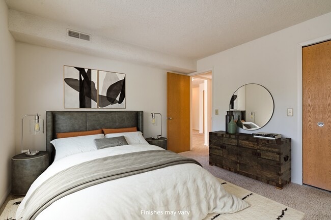 Building Photo - Brook Pines