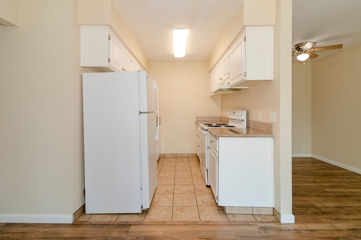 Floor Plan - 2b/1Ba Sandstone unit