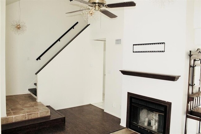 Photo - 105 Summit Ridge Dr N