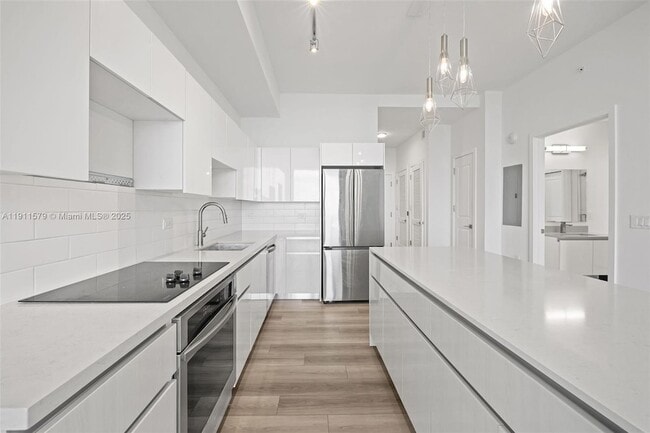 Photo - 101 Diplomat Pkwy Unit 2605