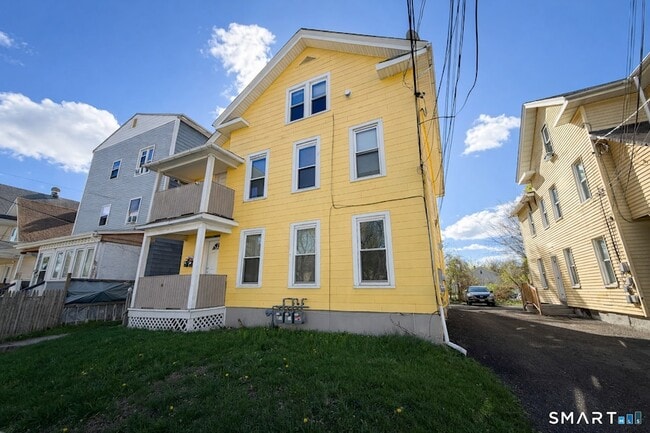 Building Photo - 96 Franklin St Unit 2nd Floor