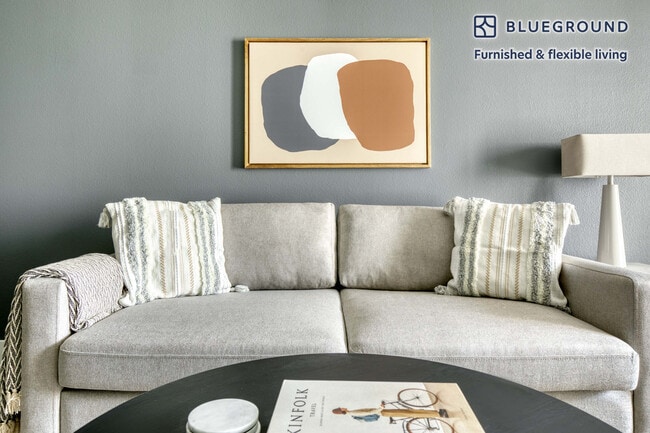 Photo - 5535 Westlawn Ave