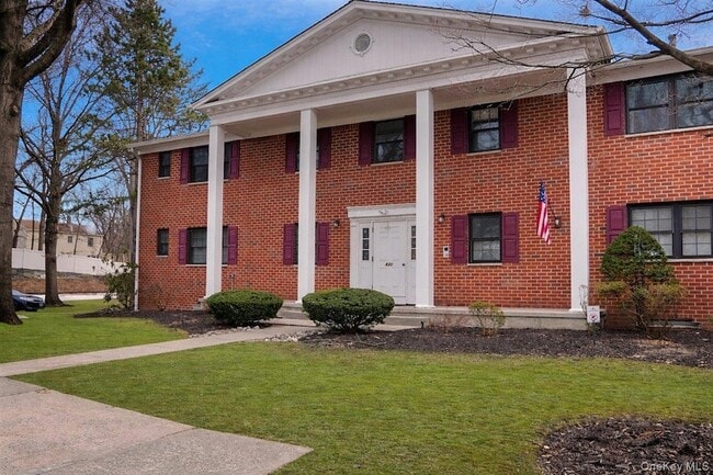 Building Photo - 430 Somerset Dr Unit F