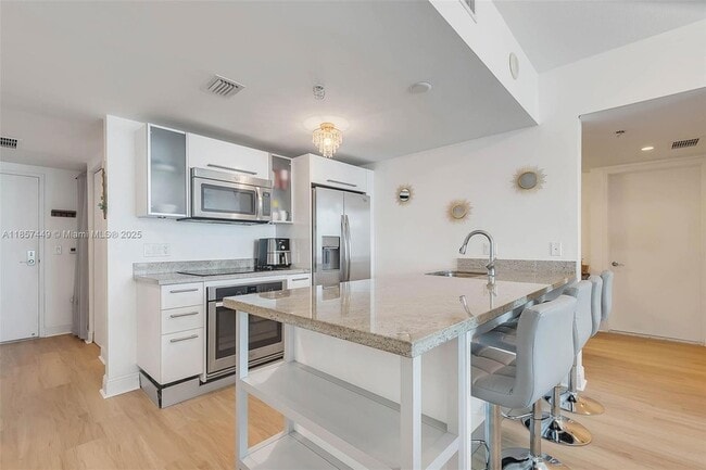 Photo - 185 SW 7th St Unit 2204