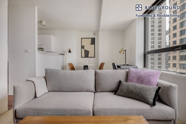 Photo - 445 E Ohio St Unit FL27-ID445