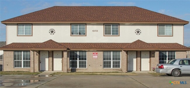 Building Photo - 4101 Gus Dr Unit A