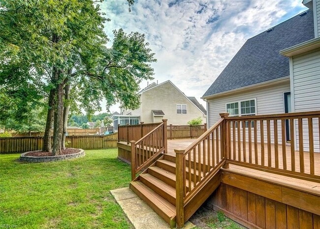 Photo - 1516 Clearwater Ln