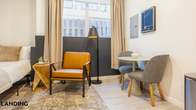 Building Photo - 3022 Zuni St Unit 101