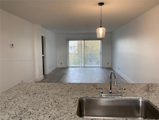 Photo - 1075 Riverside Dr Unit 405