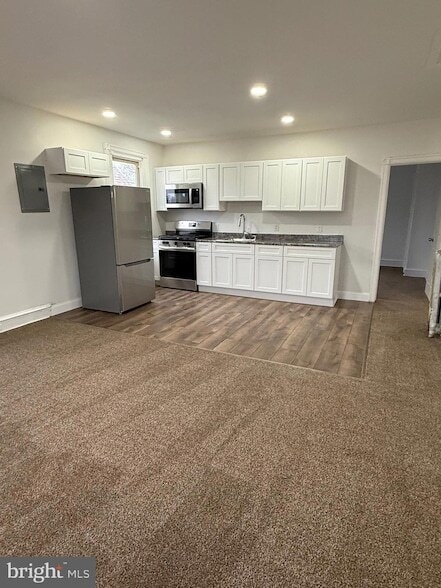 Photo - 1906 49th St