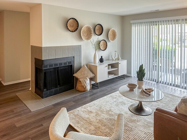 Building Photo - Green Trails Apartments