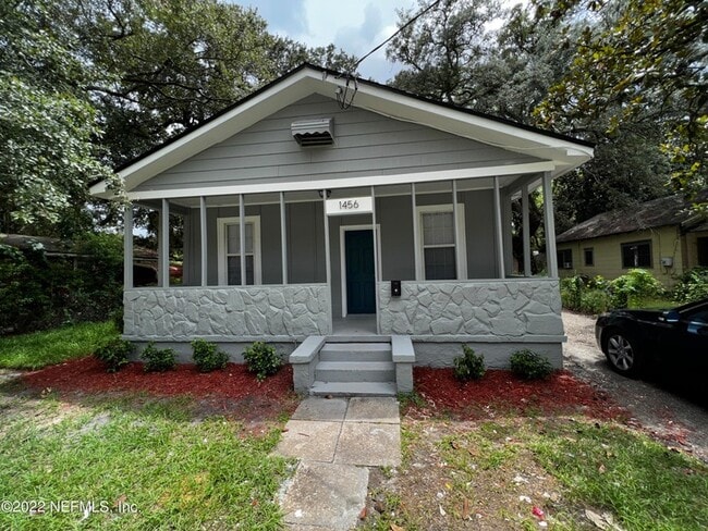 Building Photo - 1456 E 16th St