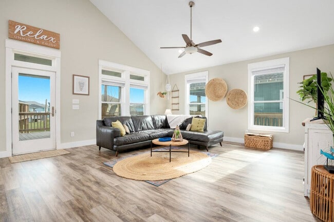 Photo - 951 Gulf Shores Dr Unit ID1223252P