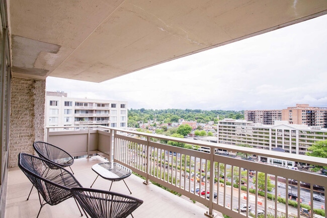 Photo - 2111 Richmond Hwy Unit FL11-ID1022382P