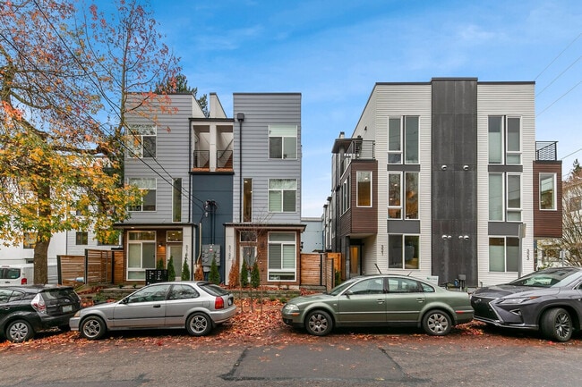 Photo - 319 Malden Ave E Unit SI FL4-ID1036007P