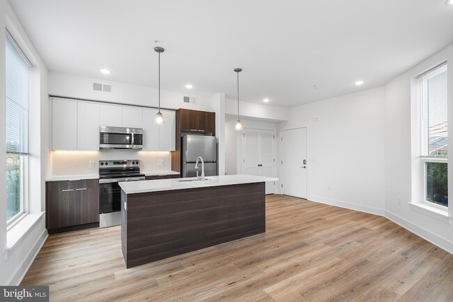 Photo - 4324 Lancaster Ave Unit 302