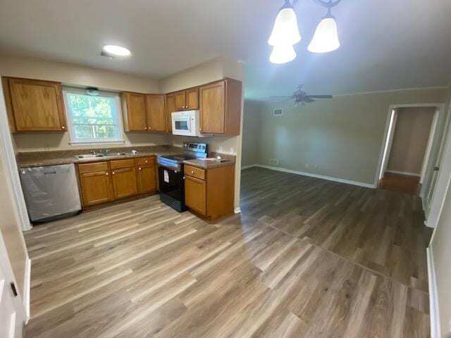 Photo - 6297 Bronte Ave
