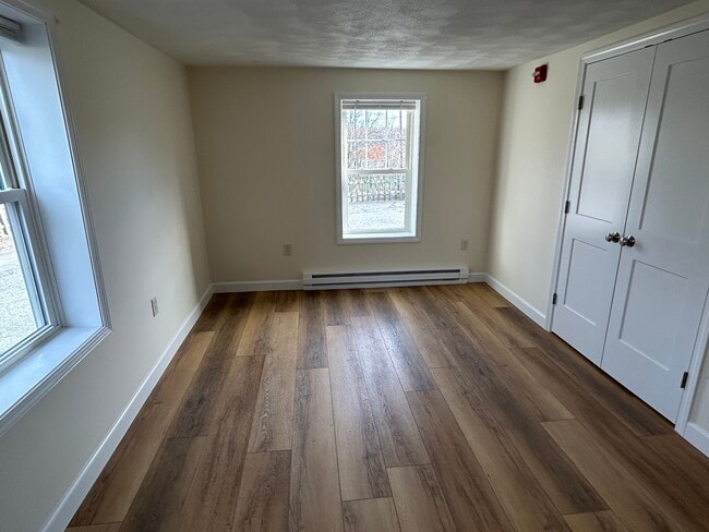 Photo - 182 Marlborough - Large 1 Bedroom Plus