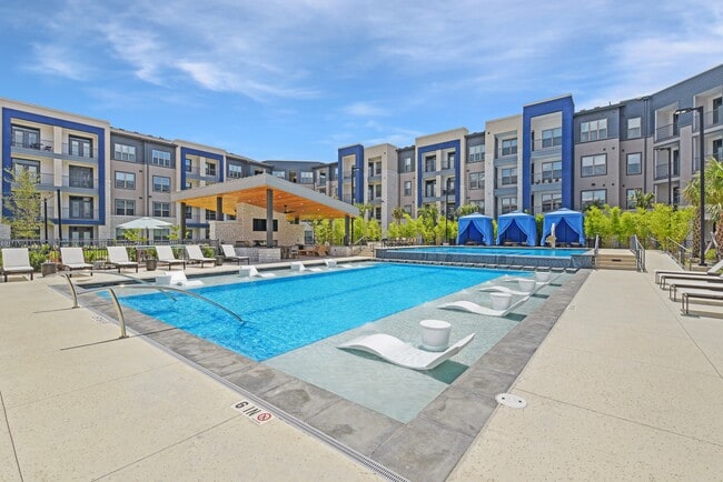 Photo - Lyric at The Merc