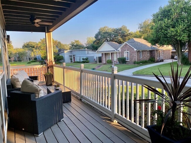 Photo - 3359 Ozark St