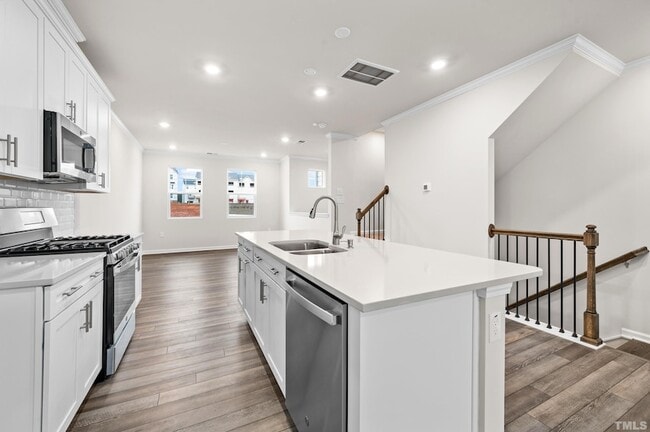 Photo - 414 Odham Ln