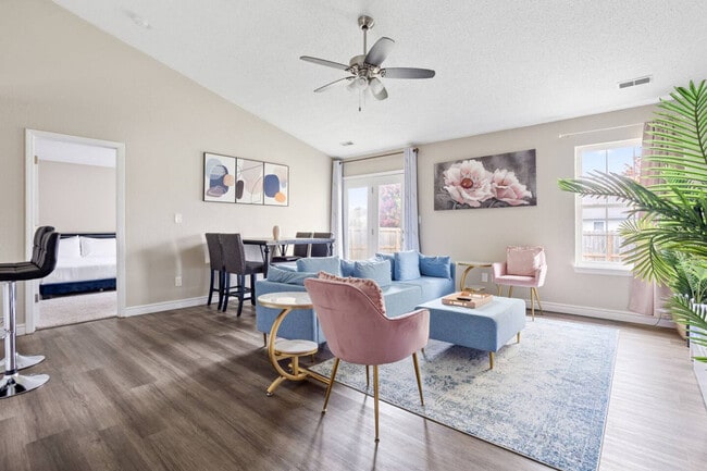 Building Photo - 9791 Stonewall Ln Unit ID1228624P