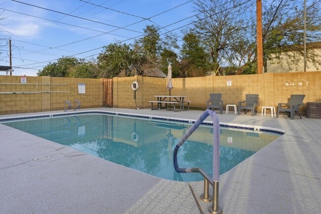 Photo - 3039 N 38th St