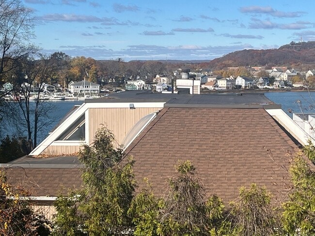 Photo - 896 Quinnipiac Ave