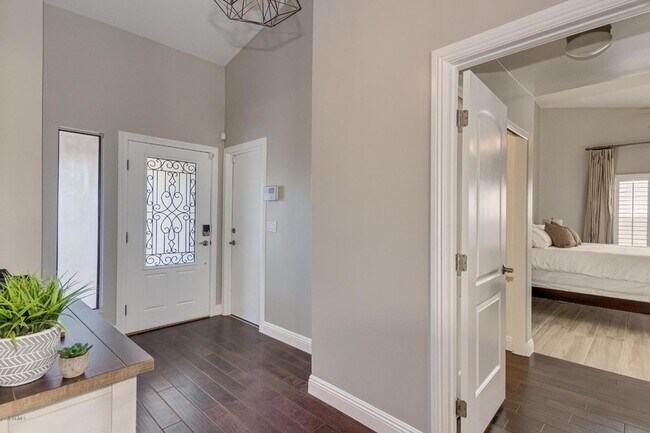 Photo - 6218 E Waltann Ln