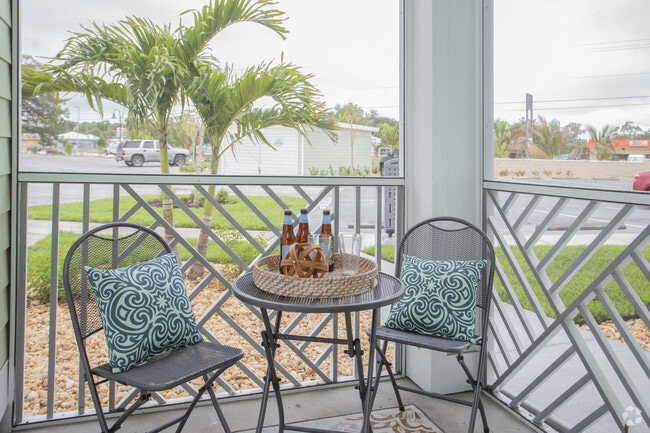 Photo - Lemon Bay Apartments