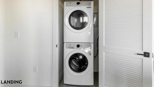 Photo - 1007 S Mint St Unit 710