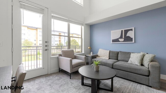 Building Photo - 6525 Ed Bluestein Blvd Unit 8218