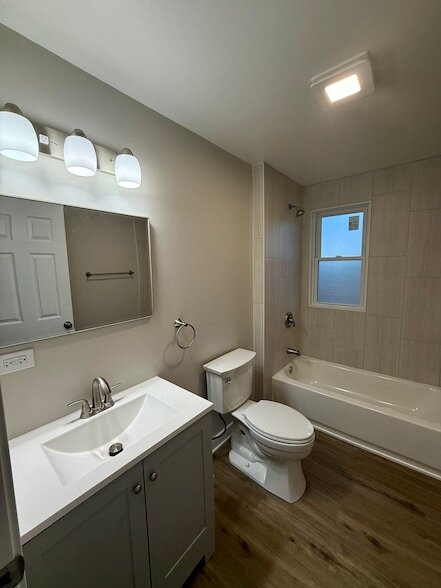 Photo - 146 S 9th Ave