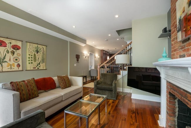 Photo - 401 Constitution Ave NE Unit SI ID1587658P