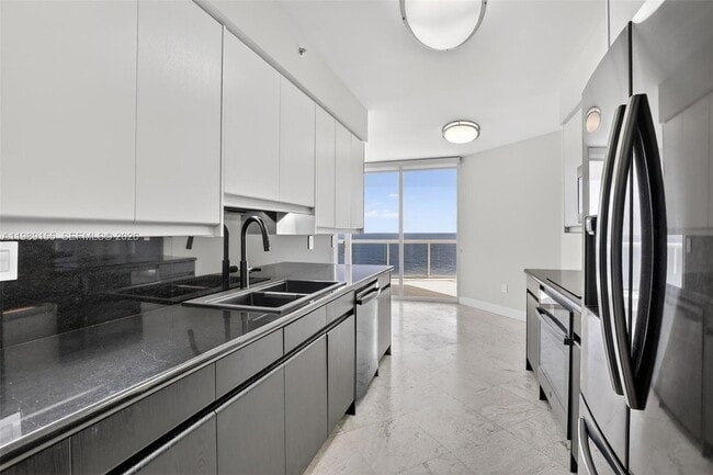Photo - 18671 Collins Ave Unit 1702
