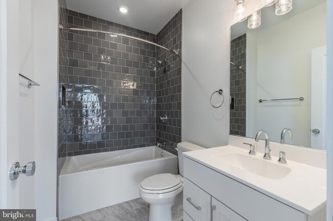 Photo - 710 N 16th St Unit 200