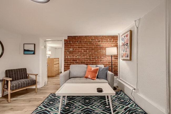 Building Photo - 1240 York St Unit ID1026271P