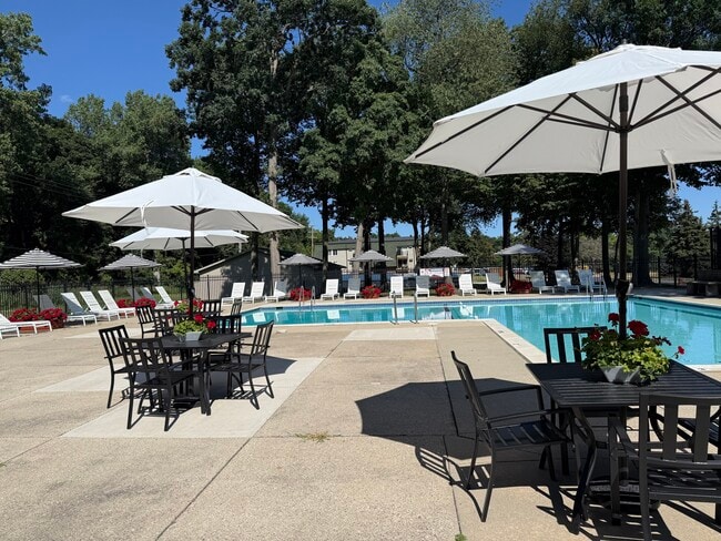 Photo - Auburn Hills Apartments