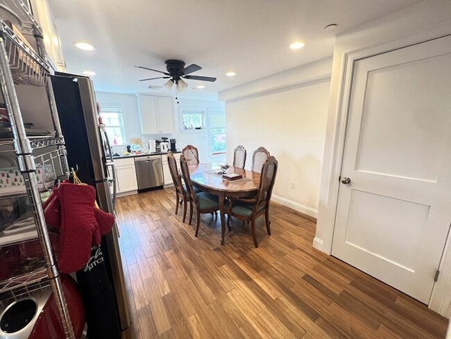 Photo - 489 Main St Unit E