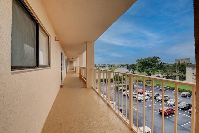 Photo - 7076 Huntington Ln Unit 5070