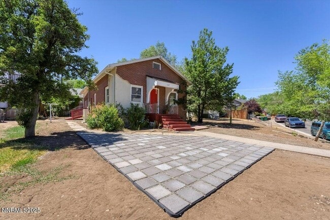 Photo - 1145 Seminary Ave