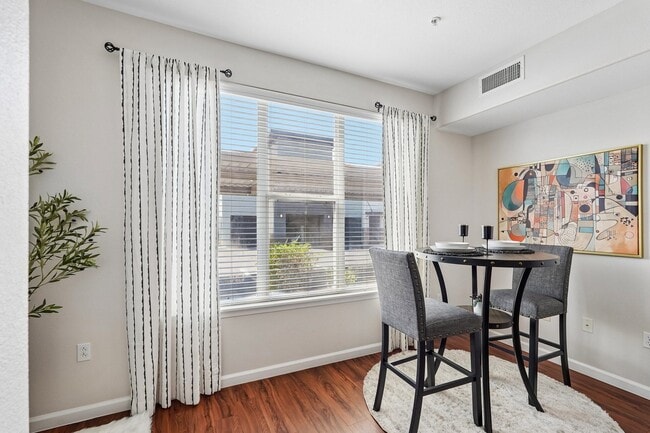 Acacia B, Studio, 1 Bath, 656 sq ft - Vue Park West
