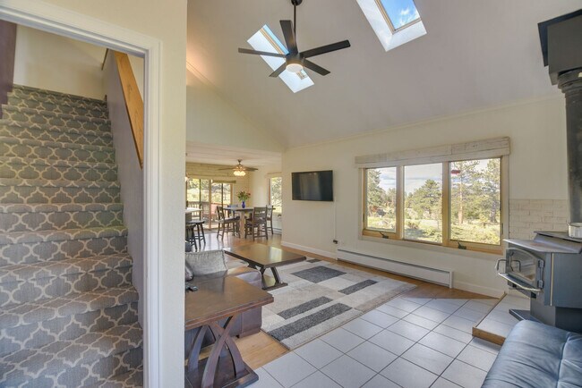 Photo - 465 Springmeadow Way Unit SI ID1545753P