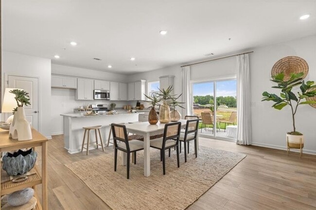 Photo - 16 Red Dragon Dr