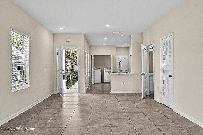 Photo - 7739 Legacy Trl