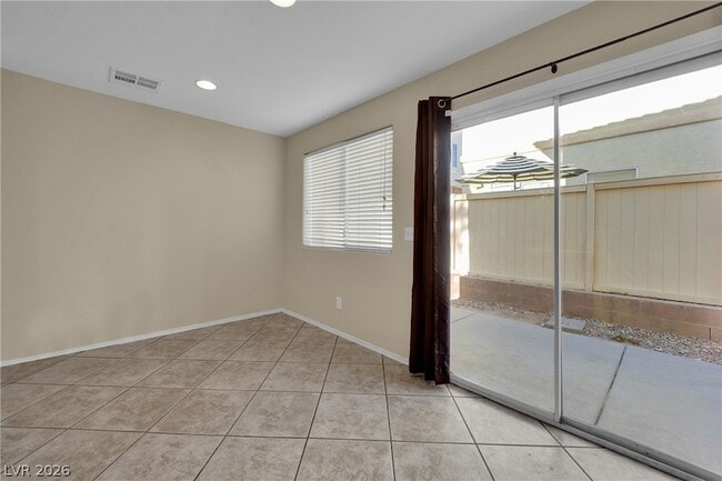 Photo - 5989 Banbury Heights Way