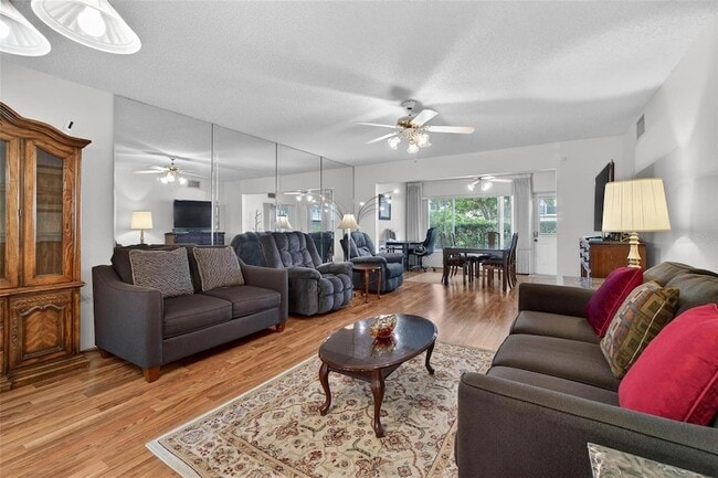 Photo - 2440 World Pkwy Blvd Unit 6
