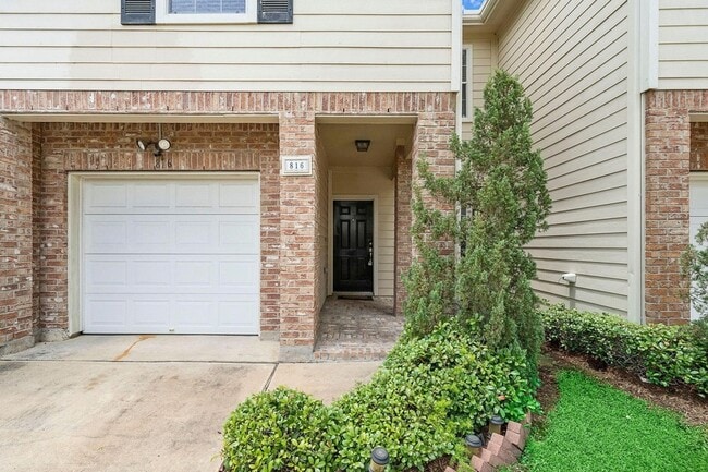Photo - 816 Sterling Creek Cir