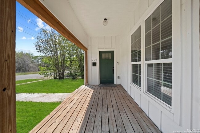 Photo - 725 Westfall Ave