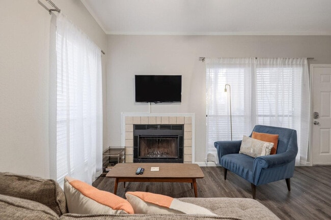 Building Photo - 802 S 1st St Unit SI ID1054235P